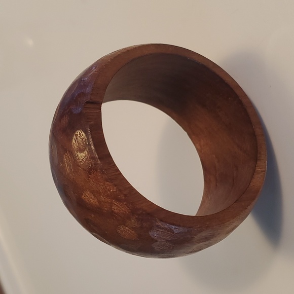 Wooden bangle bracelet - Picture 3 of 3